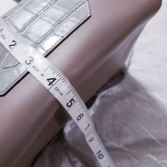 Vince Beige Grey Embossed Leather Crossbody Handbag Purse - Picture 13 of 15